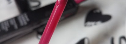 "Черный" кардинал Liquid Lipstick berry affair от Artdeco, полон сюрпризов