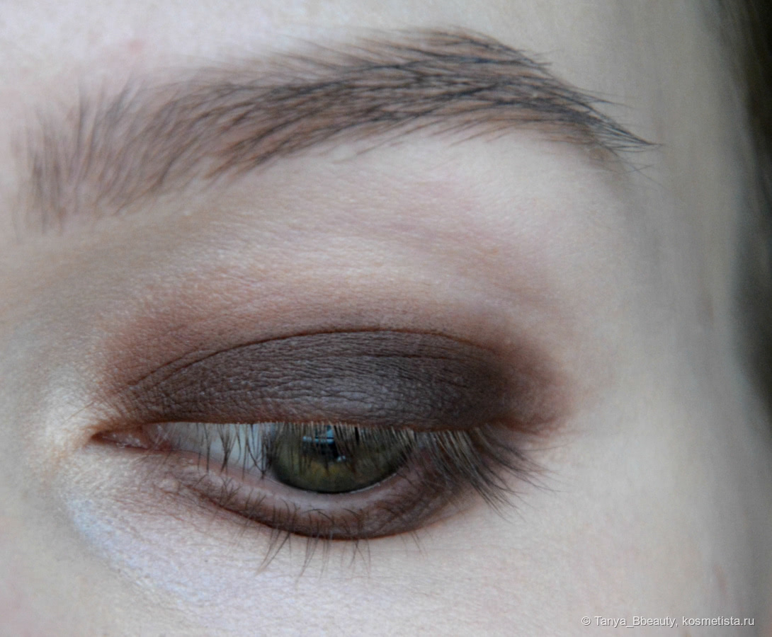 Яркий макияж глаз с пигментами Tammy Tanuka. Фотоурок