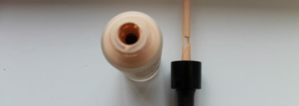 Два брата ArtDeco Long-lasting Foundation и ArtDeco Nude Foundation