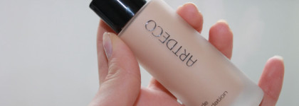 Два брата ArtDeco Long-lasting Foundation и ArtDeco Nude Foundation