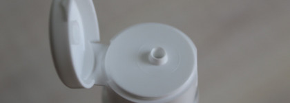 Отличный Skinfood Milk Shake Point Make-up Remover