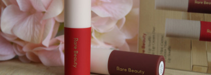 Матовые суфле от Селены Гомес: Rare Beauty Matte Lip Cream в оттенках Fearless и Inspire