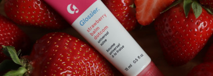 Glossier Strawberry Balm Dotcom