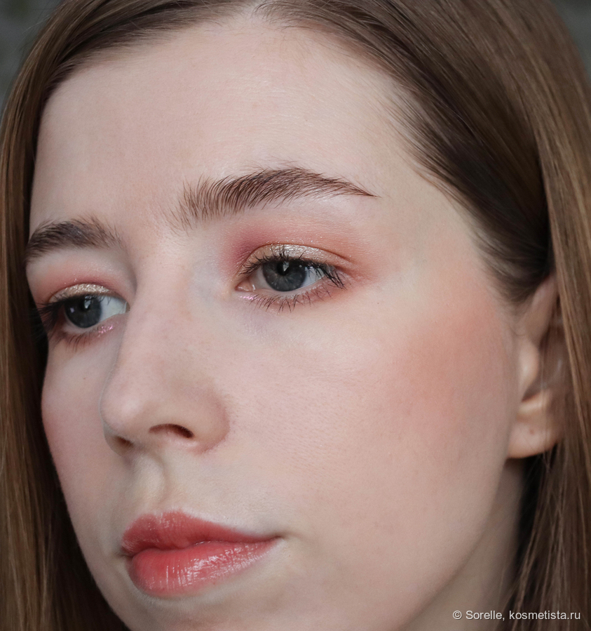 Тон Missha, консилер NYX, пудра Canmake рассыпчатая, румяна Hourglass Radiant Peach, на глазах Danessa Myricks, тушь Darling, на губах бальзам Rom&nd