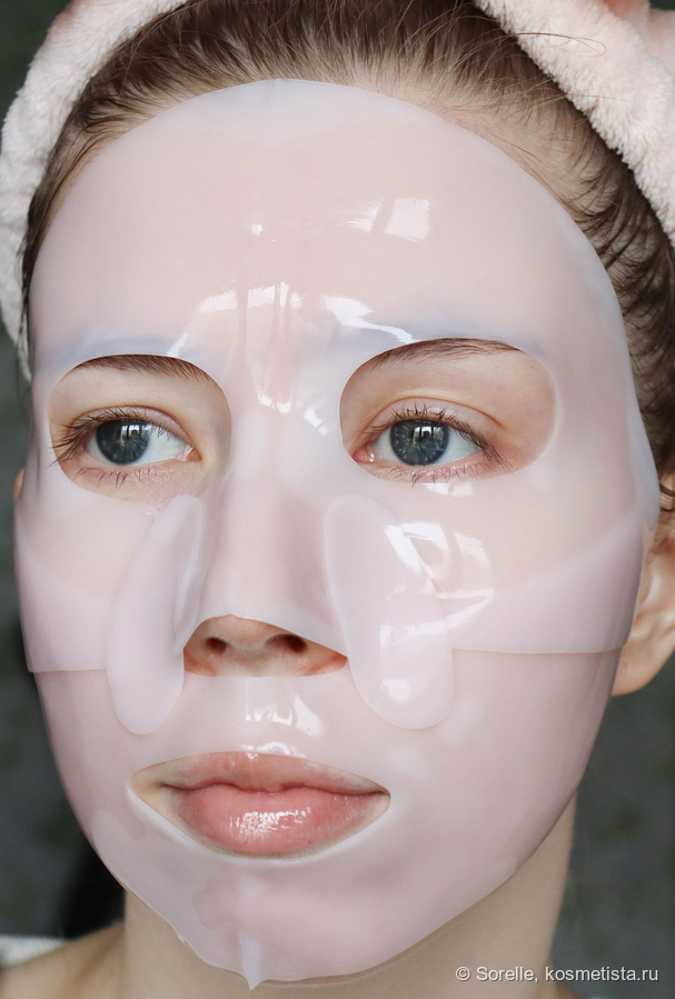 Маска на лице сразу после нанесения