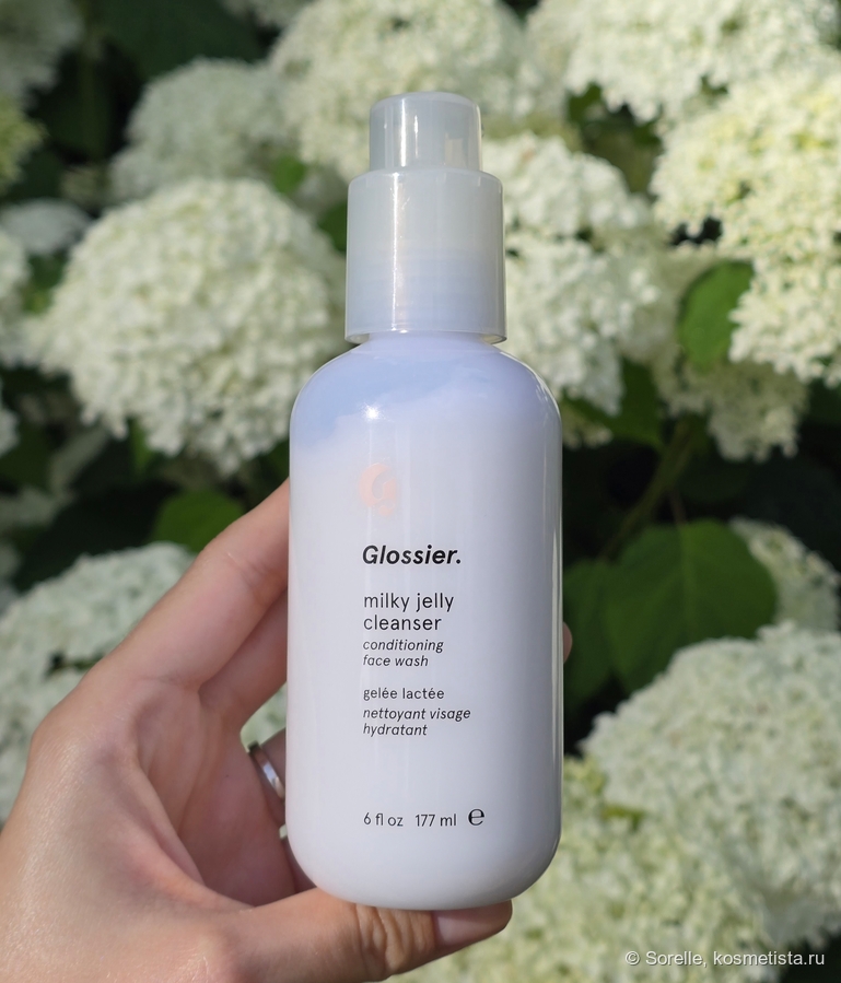 Самый мягкий гель для очищения кожи: Glossier Milky Jelly Cleanser