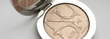 Очаровательный Dior Diorskin Nude Air Luminizer Powder 001