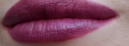 Рождество с Dior. Dior Diorific Mat Velvet Colour Lipstick #880 Fascination