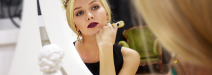 Рождество с Dior. Dior Diorific Mat Velvet Colour Lipstick #880 Fascination