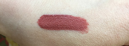 Thе Balm Meet Matt(e) Hughes long-lasting liquid Lipstick в оттенке Sincere