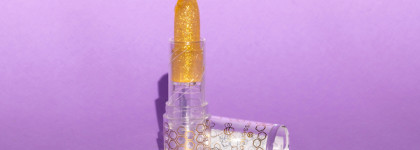 Помада-бальзам Essence Wanna bee my honey? Colour changing glow lipstick