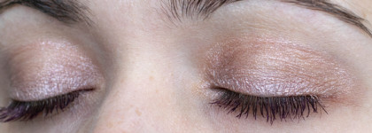 Водостойкие тени-карандаш Make Up For Ever Aqua Resist Smoky Shadow в оттенке 10 Peony