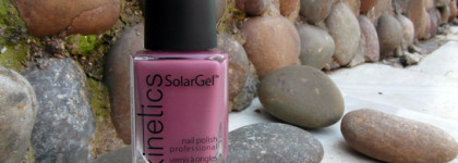 Лаки на любой случай: не совсем черный, не совсем розовый и не совсем прозрачный