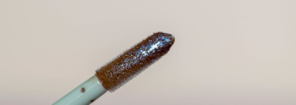 Волшебный лунный жезл, или Блеск для губ Jeffree Star Cosmetics The Gloss в оттенке Sequin Glass