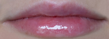 Просто блеск Influence Beauty Plexiglass Lip Gloss 08 Полупрозрачный малиновый