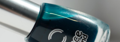 Синий или зеленый? Лак для ногтей Dance Legend Glass 1057