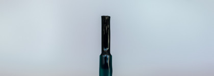 Синий или зеленый? Лак для ногтей Dance Legend Glass 1057