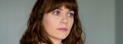 Бальзам для губ, придающий объем, MAC Squirt Plumping Gloss Stick в фиолетовом оттенке Violet Beta