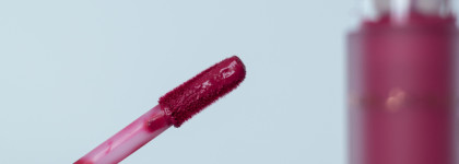 Жидкая губная помада Naj Oleari Lasting Embrace Lip Colour 4 Marsala pink