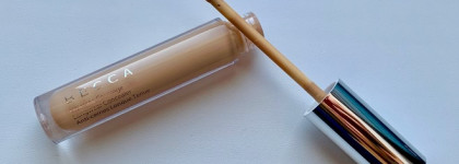 Консилер с высокой пигментацией и кроющей способностью от Becca, Ultimate Coverage Longwear Concealer в оттенке Banana