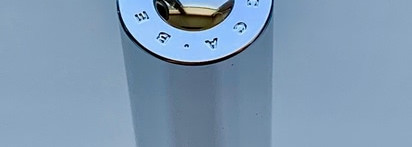 Консилер с высокой пигментацией и кроющей способностью от Becca, Ultimate Coverage Longwear Concealer в оттенке Banana