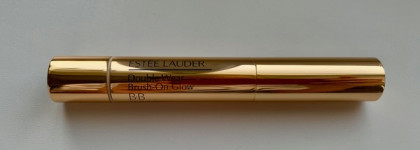 Незаметный и сливающийся с кожей корректор от Estee Lauder, Double Wear Brush-On Glow BB