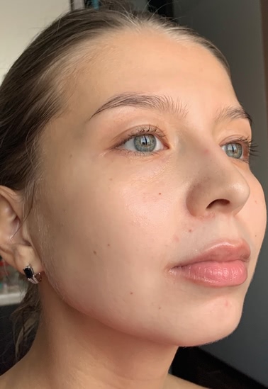 Estee Lauder Enlighten Even Effect Skintone Corrector SPF 30 в оттенке 01