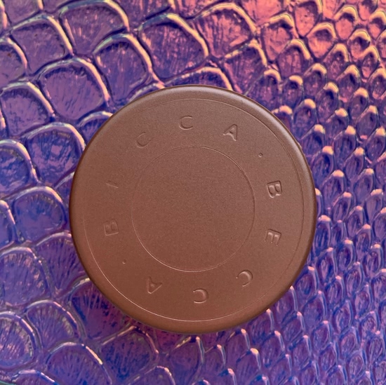 Подсветка для области вокруг глаз BECCA Under Eye Brightening Corrector