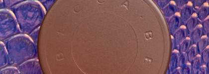 Подсветка для области вокруг глаз BECCA Under Eye Brightening Corrector