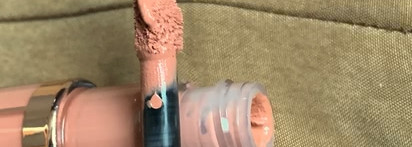 Матовая помада которая не сушит Charlotte Tilbury Hollywood Lips, оттенок Charlotte Darling