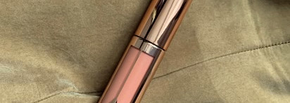 Матовая помада которая не сушит Charlotte Tilbury Hollywood Lips, оттенок Charlotte Darling