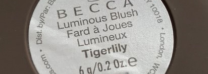 Сияющие румяна от Becca Shimmering Skin Perfector Luminous Blush