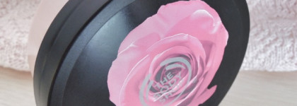 Аромат весны вместе с британской розой от The Body Shop