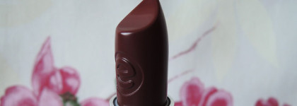 Помада от Essence Colour Up! Shine On! в оттенке 12 Behind the Scenes