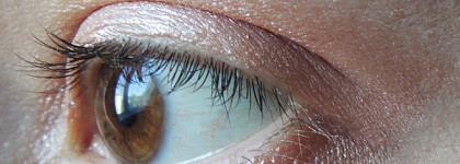 Кремовые тени для век Catrice Liquid Metal Longlasting Cream Eyeshadow в оттенке 030