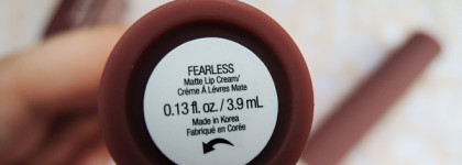 Свои губы, только лучше вместе с помадами Rare Beauty Lip Souffle Matte Lip Cream в оттенках Courage и Fearless