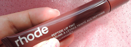 Беспроблемный, легкий, комфортный - это все Rhode Peptide Lip Tint в оттенке PBJ