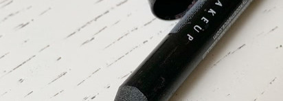 Осенний вариант подводки для голубых и серых глаз с NYX Professional Make Up Faux Blacks Eyeliner в оттенке 06 Burnt Sienna