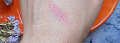 Новый бренд Funky Monkey. Обзор помады Plushy Lipstick и бальзама для губ Glow Lip Balm в оттенках 01