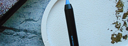 Эффектный васильковый неон - Parisa Neon Demon Pigmented Eyeliner With Matte Finish 608 Lilac Blue