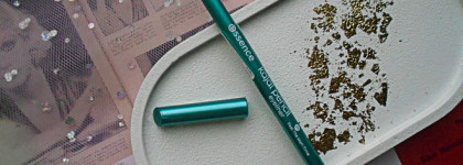 Красивый, но капризный бирюзовый карандаш для глаз Essence Kajal Pencil №25