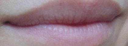 Ароматное, бюджетное, но не стойкое. Масло-блеск для губ Divage Dewy Lip Oil в оттенке Blackberry