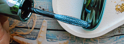 Цветная объёмная тушь 7 Days B.colour Fantastic Long Lash Metallic в оттенке 04 Blue