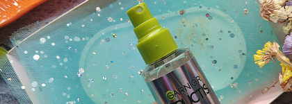 Мой новый любимец для волос - разглаживающий спрей Garnier Fructis "Сияние и гладкость"