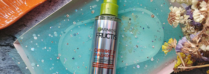 Мой новый любимец для волос - разглаживающий спрей Garnier Fructis "Сияние и гладкость"