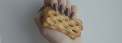 Знаешь, радость - это кофе с молоком или  OPI Nail Lacquer NL B85 Over the taupe