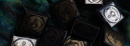 Песнь пламени с пигментами Sigil Inspired от Тамми Тануки в оттенках "Стражница заката", "Укрощающая лаву", "Огненная танцовщица" и "Деляга"