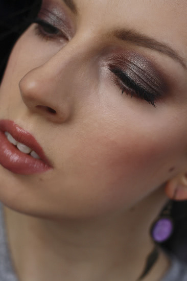 Перламутровые тени для век NYX Lid Lingerie Eye Tint - Nude to me, Bronze Mirage