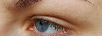 Тушь для бровей L'Oreal Brow Artist Plumper в оттенке  04 Dark brunette