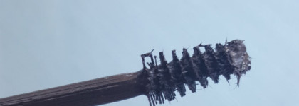 Тушь для бровей L'Oreal Brow Artist Plumper в оттенке  04 Dark brunette